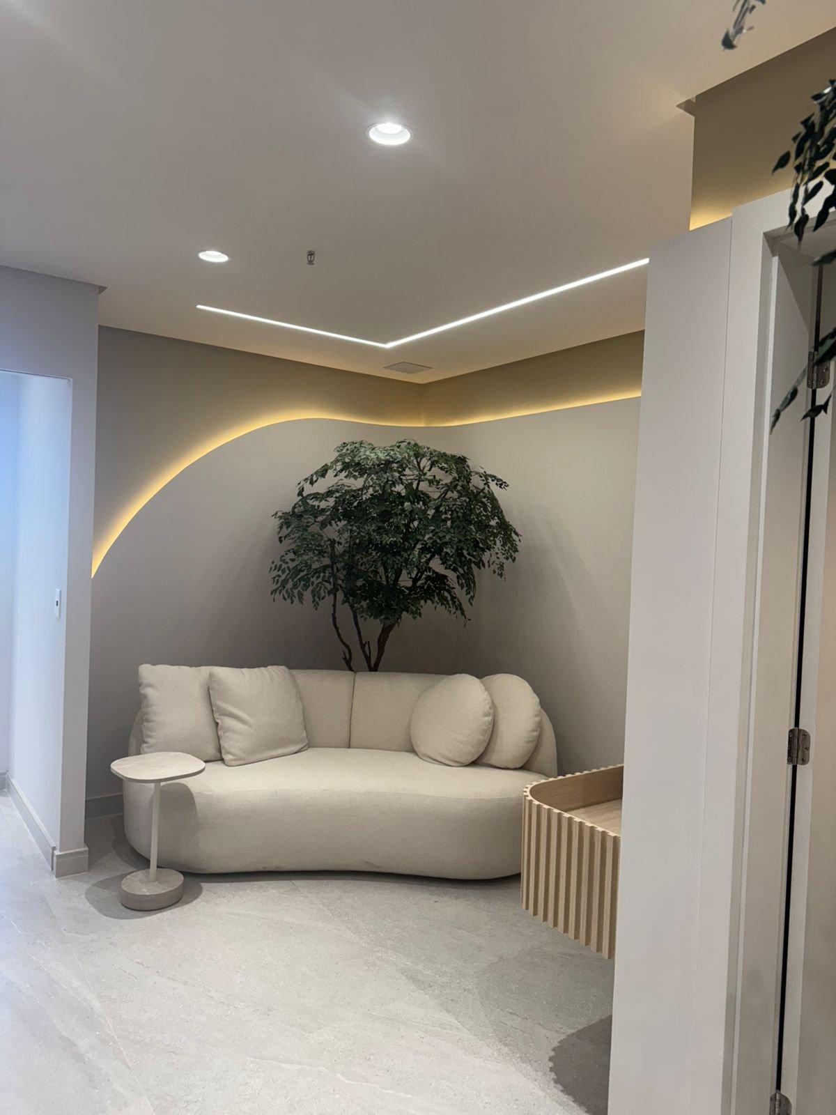 Sala de procedimento com vista para o mar — Instituto SER